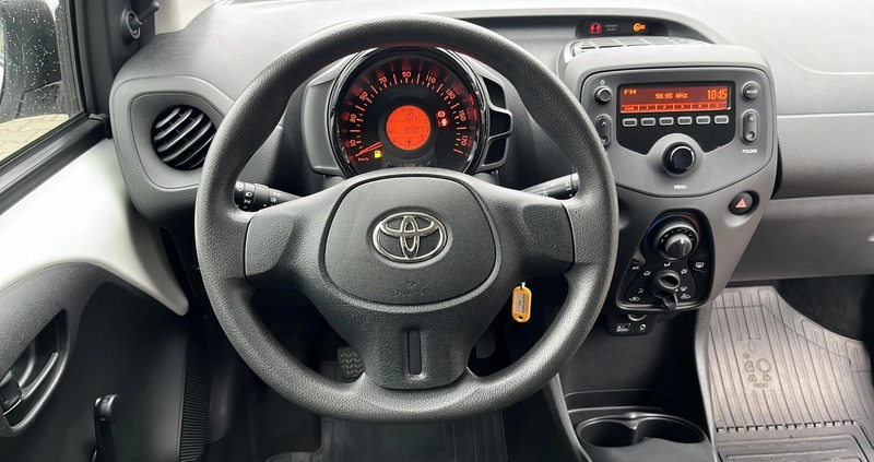 Toyota Aygo cena 33900 przebieg: 36792, rok produkcji 2016 z Polanica-Zdrój małe 211